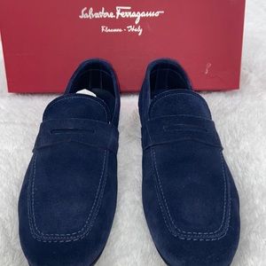 Salvatore Ferragamo blue Marin shoes. Size 8 1/2
